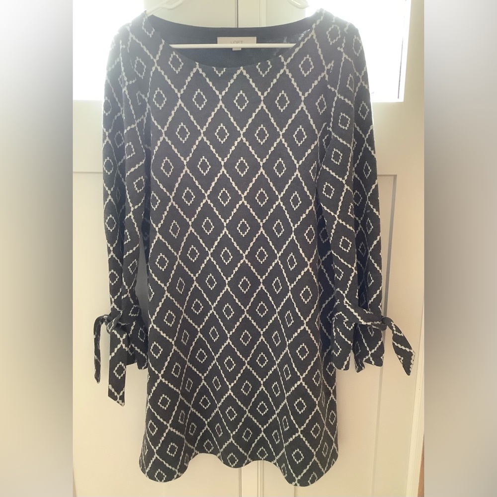 Loft shift dress gray cream pattern bell sleeves with ties large